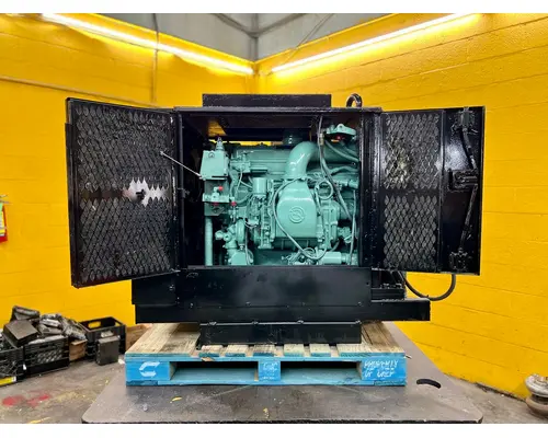 DETROIT  Engine Assembly
