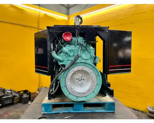 DETROIT  Engine Assembly