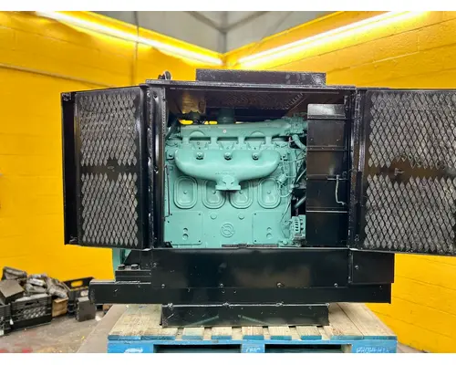 DETROIT  Engine Assembly