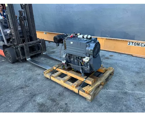 DEUTZ BF4L1011F Engine Assembly