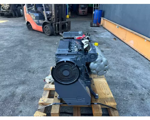 DEUTZ BF4L1011F Engine Assembly