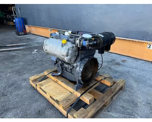 DEUTZ BF4L1011F Engine Assembly