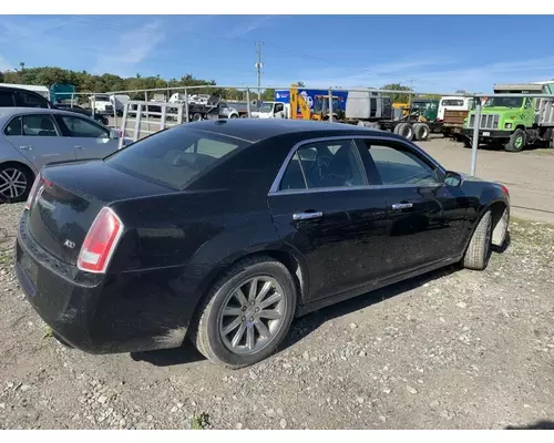 DODGE 300 Complete Vehicle