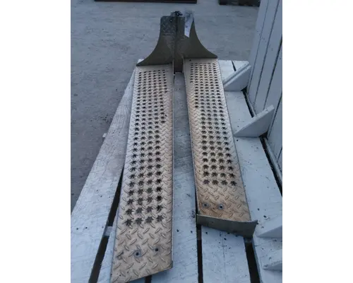 DODGE 5500 SERIES BODY PARTS, MISC.