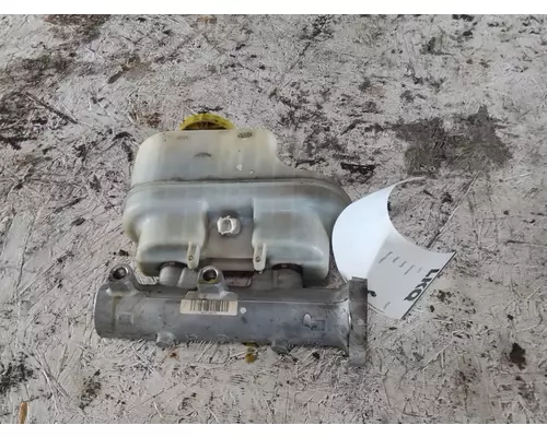 DODGE 5500 SERIES BRAKE MASTER CYLINDER