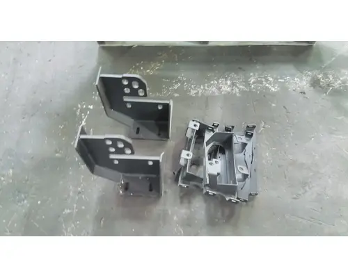 DODGE 5500 SERIES BUMPER ASSEMBLY, FRONT