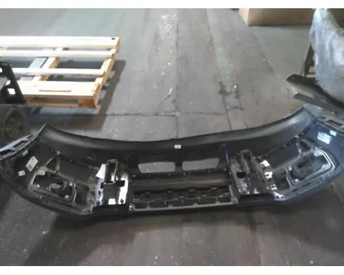 DODGE 5500 SERIES BUMPER ASSEMBLY, FRONT