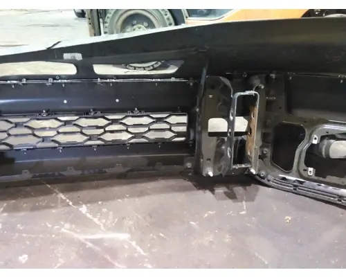 DODGE 5500 SERIES BUMPER ASSEMBLY, FRONT