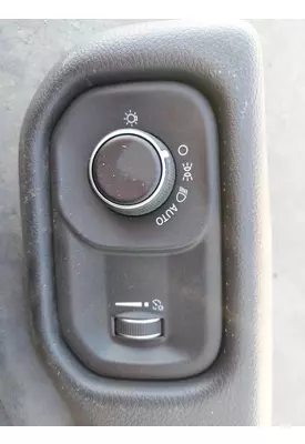 DODGE 5500 SERIES HEADLAMP SWITCH