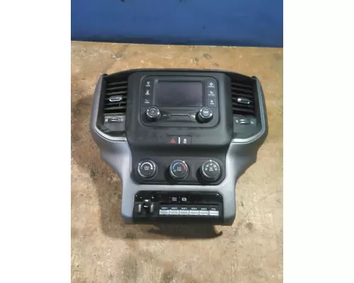 DODGE 5500 SERIES RADIO AV EQUIPMENT