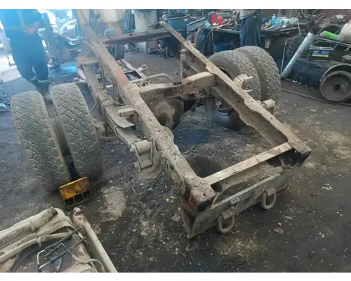 Dana S135S Axle Assembly, Rear