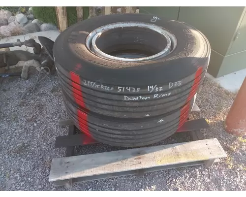 Tire And Rim DAYTON 24.5 X 8.25 Quality Bus &amp; Truck Parts