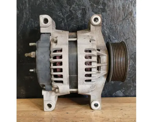 Delco Remy 8600889 24SI Alternator