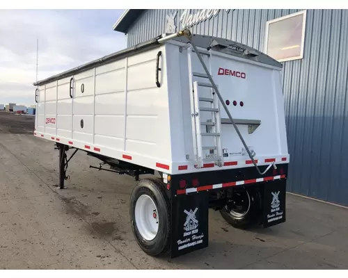 Demco 2411 Trailer