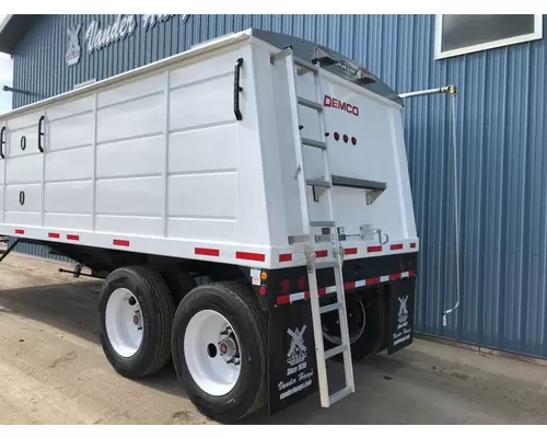 Demco 2812 Trailer