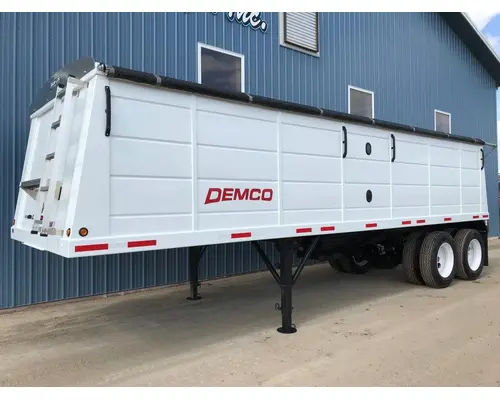Demco 2812 Trailer