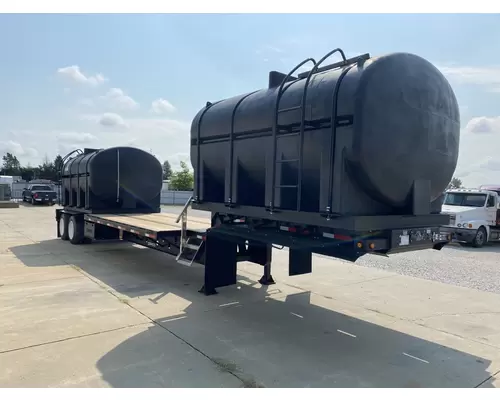 Demco LIQUID TENDER Trailer