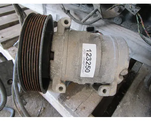 Denso 447280-1501 Air Conditioner Compressor