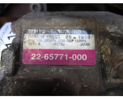 Denso 447280-1501 Air Conditioner Compressor