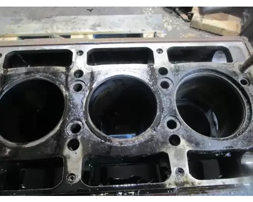 Detroit 6-71 Cylinder Block