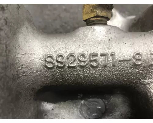 Detroit 60 SER 11.1 Engine Oil Filter Base