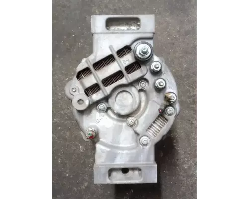 Detroit DD13 Alternator