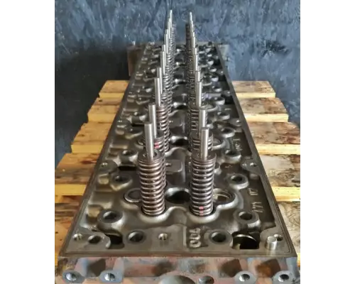 Detroit DD13 Cylinder Head