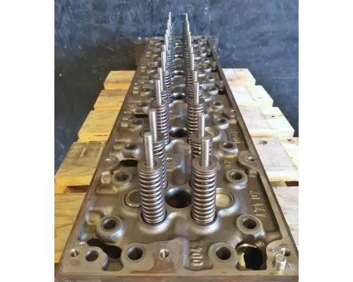 Detroit DD13 Cylinder Head