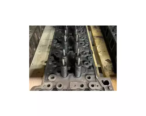 Detroit DD13 Cylinder Head