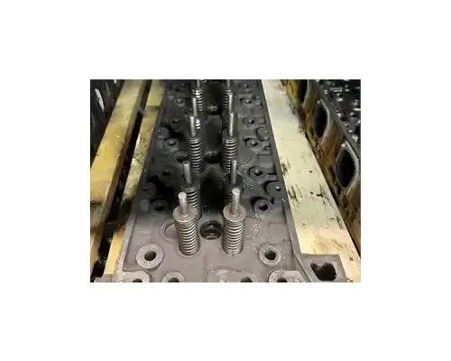 Detroit DD13 Cylinder Head