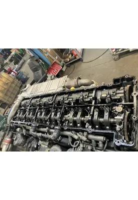 Detroit DD13 Engine Assembly