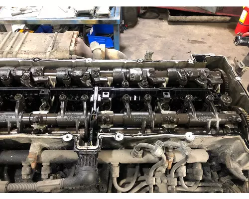 Detroit DD13 Engine Assembly