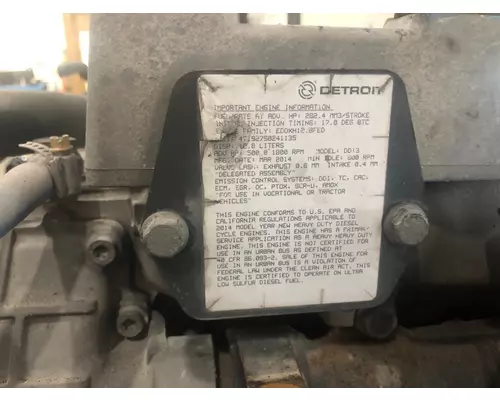 Detroit DD13 Engine Assembly