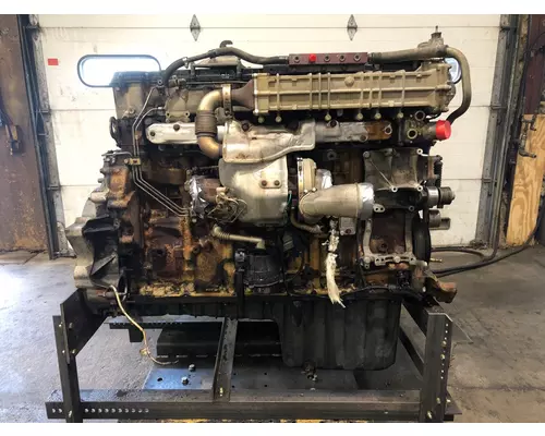 Detroit DD13 Engine Assembly