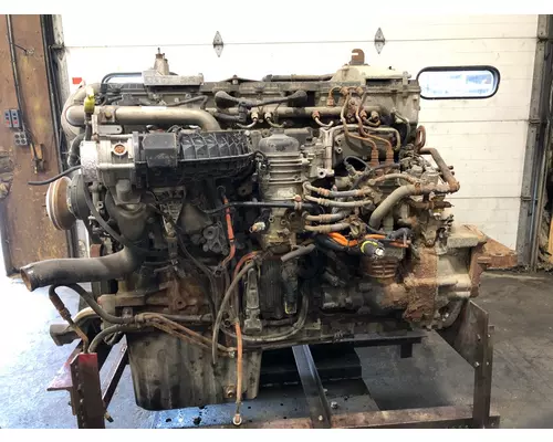 Detroit DD13 Engine Assembly