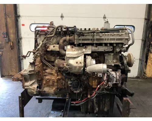 Detroit DD13 Engine Assembly