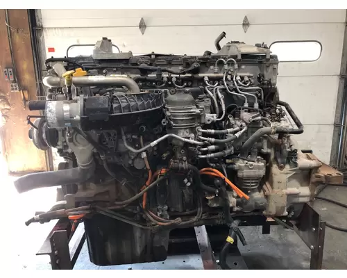 Detroit DD13 Engine Assembly