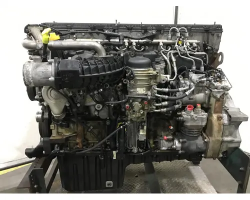Detroit DD13 Engine Assembly