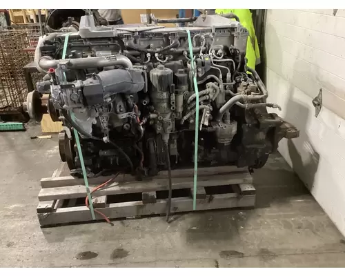 Detroit DD13 Engine Assembly