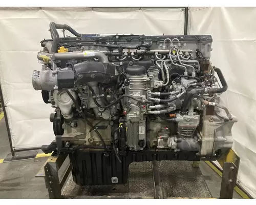 Detroit DD13 Engine Assembly