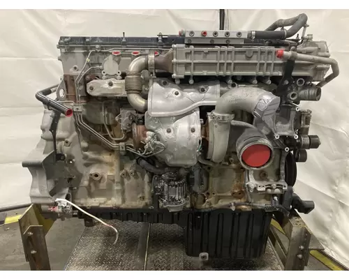 Detroit DD13 Engine Assembly