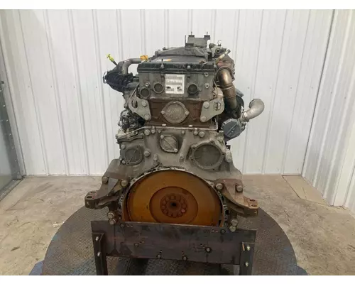 Detroit DD13 Engine Assembly