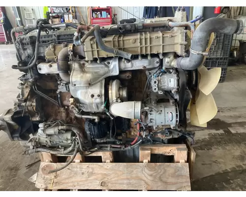 Detroit DD13 Engine Assembly