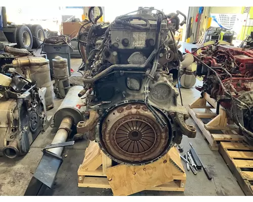 Detroit DD13 Engine Assembly