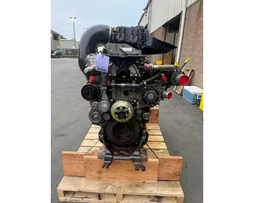 Detroit DD13 Engine Assembly