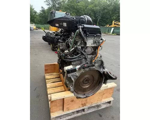 Detroit DD13 Engine Assembly