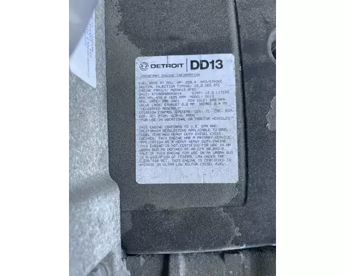 Detroit DD13 Engine Assembly