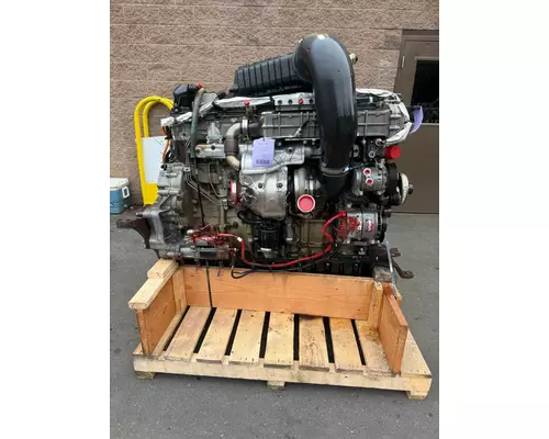 Detroit DD13 Engine Assembly