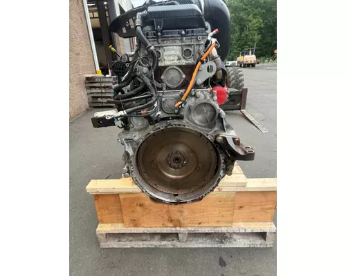 Detroit DD13 Engine Assembly