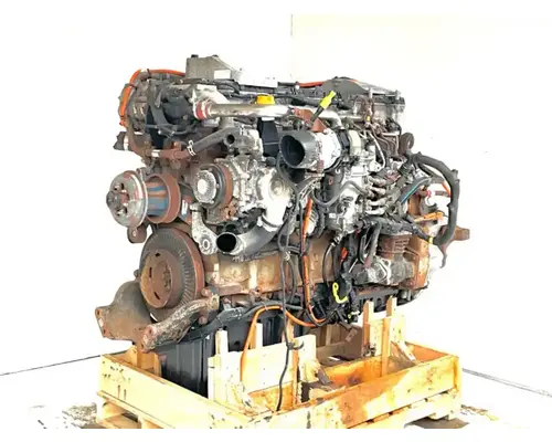 Detroit DD13 Engine Assembly